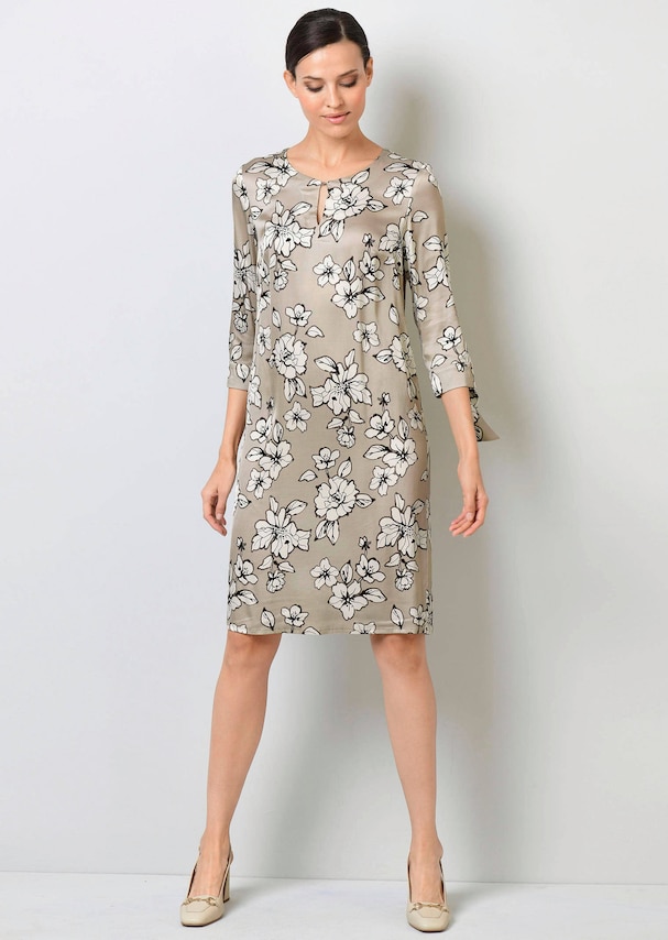 Kleid mit Bindebanddetails am Arm 5