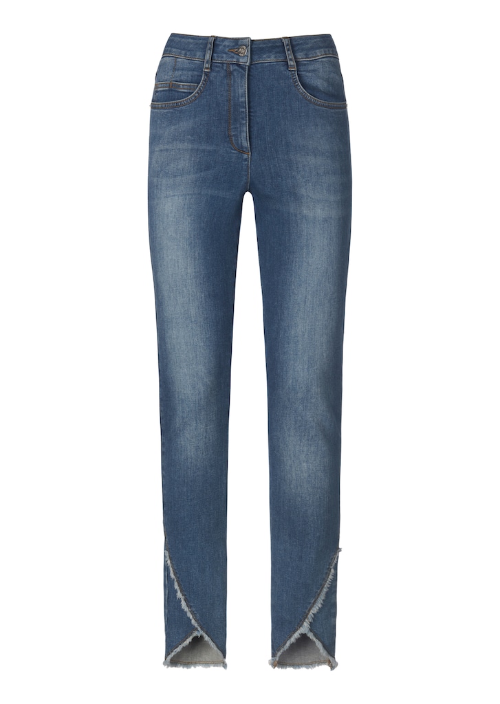 Schlanke Jeans mit Fransensaum 5