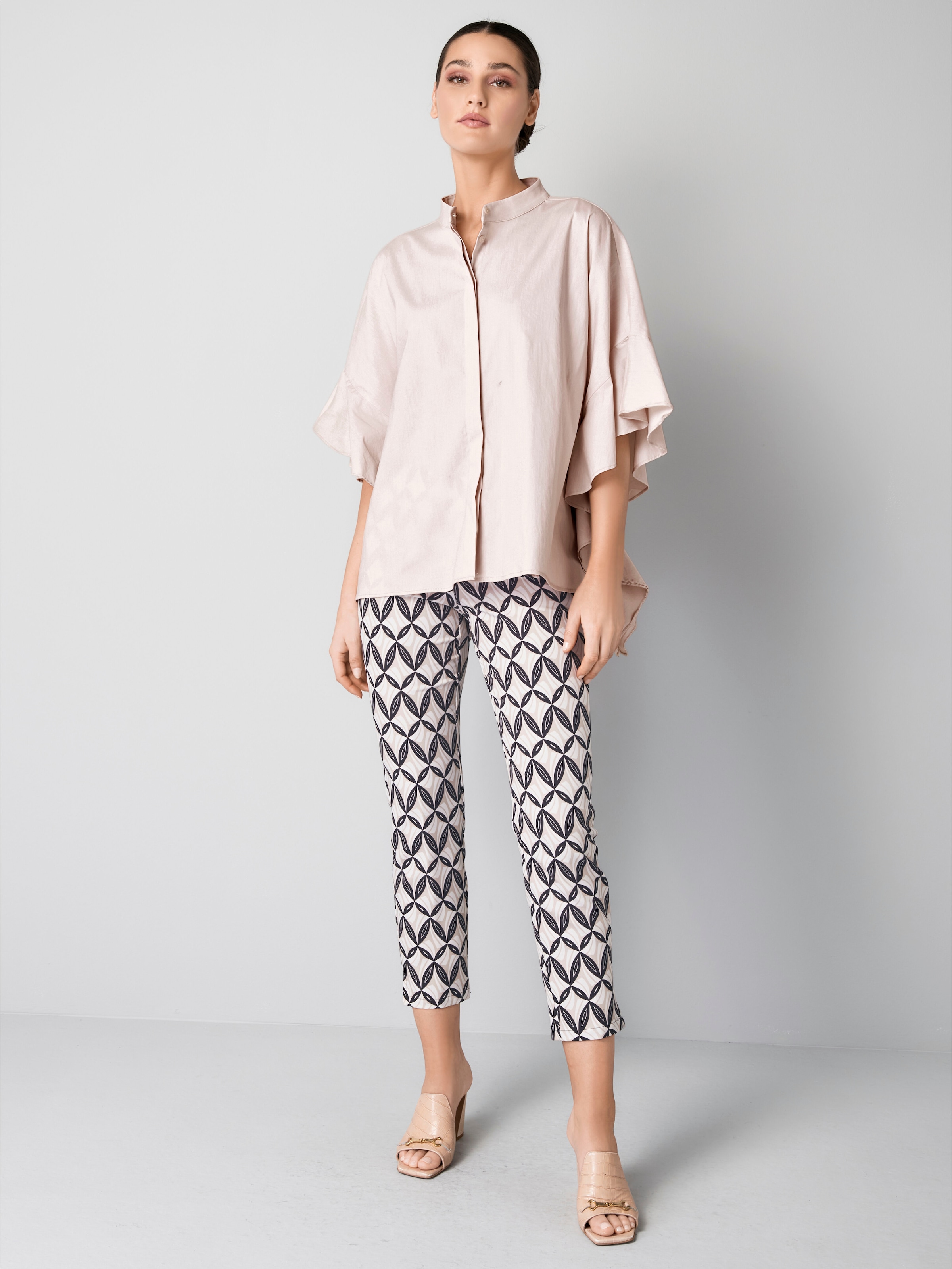 Oversizedbluse mit großem Volantärmel