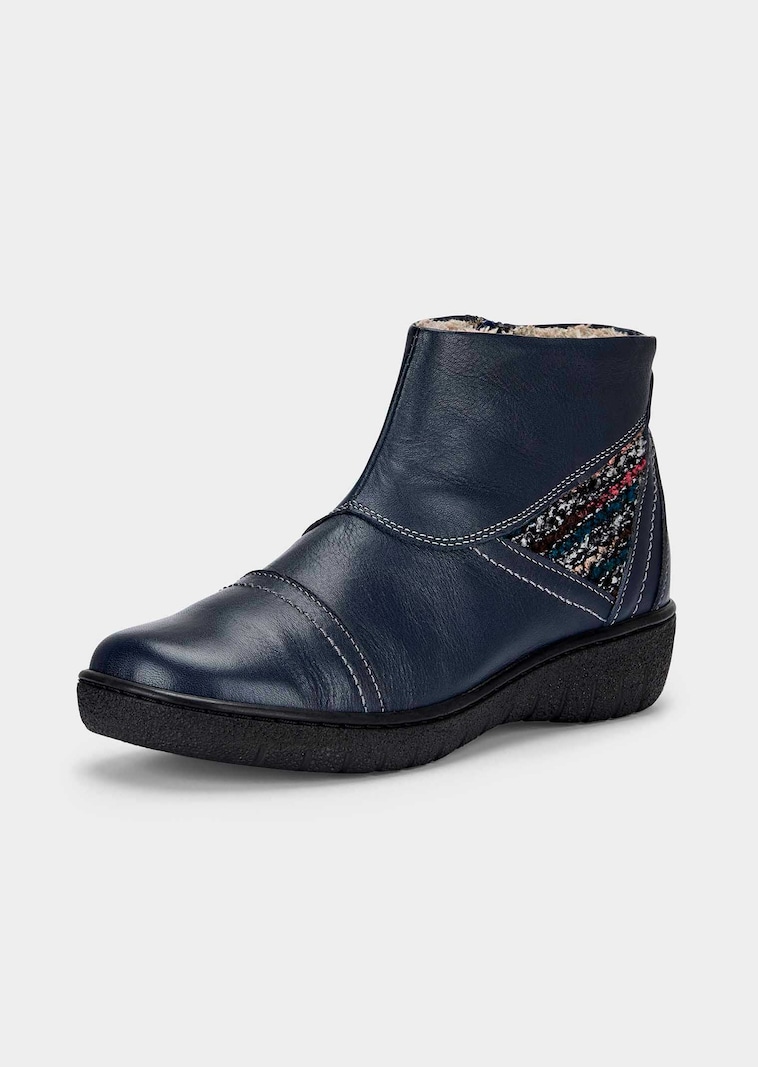 Stiefeletten mit modischem Bouclé-Einsatz