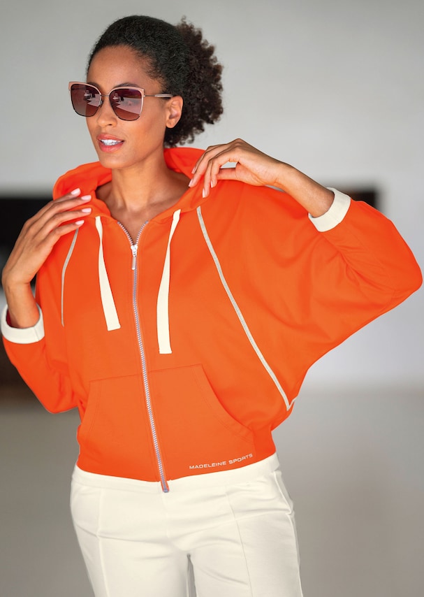 Hooded jacket with wide sleeves