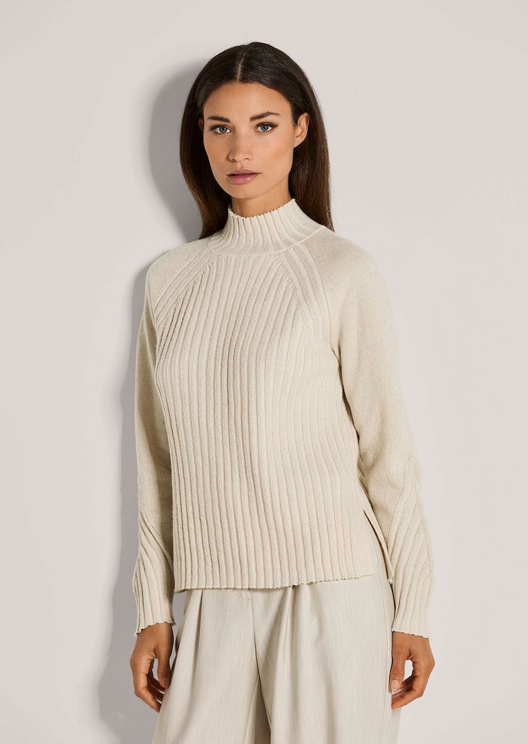 Stehkragen-Pullover im Muster-Mix