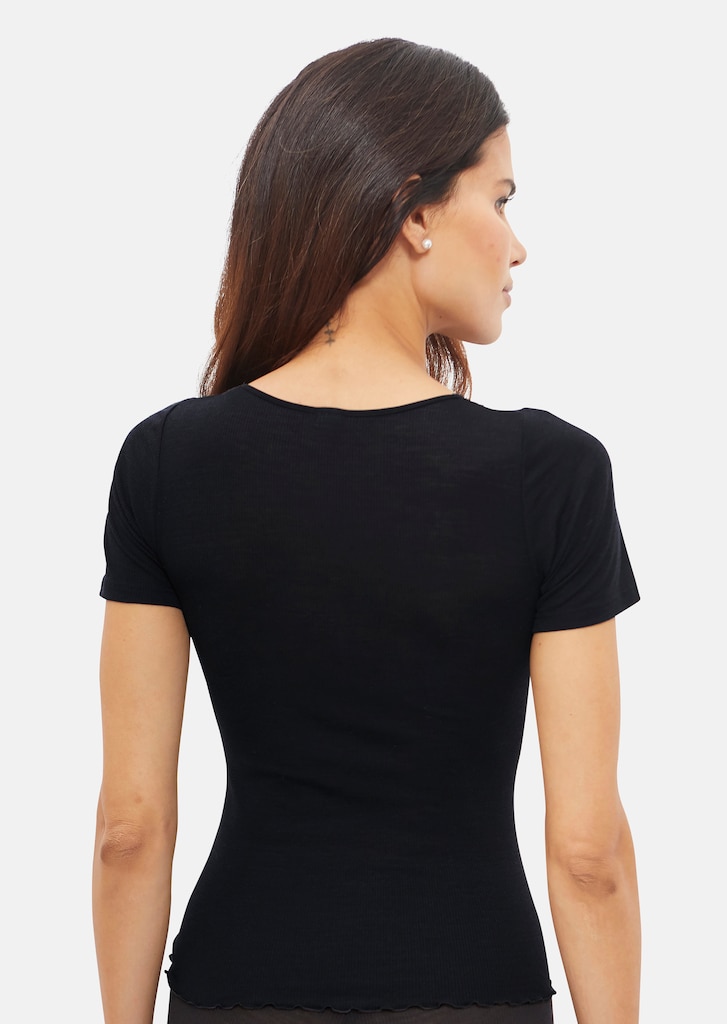 Wool and silk ribbed shirt with lace at the neckline 2