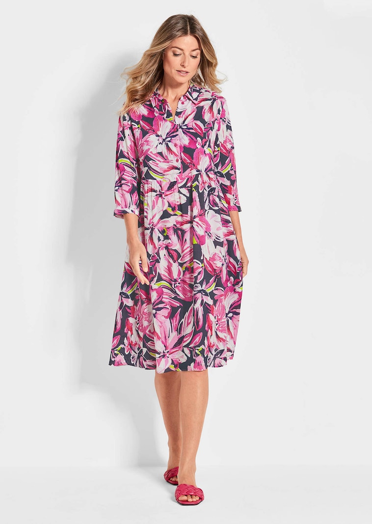 Druckkleid mit Blütenmuster