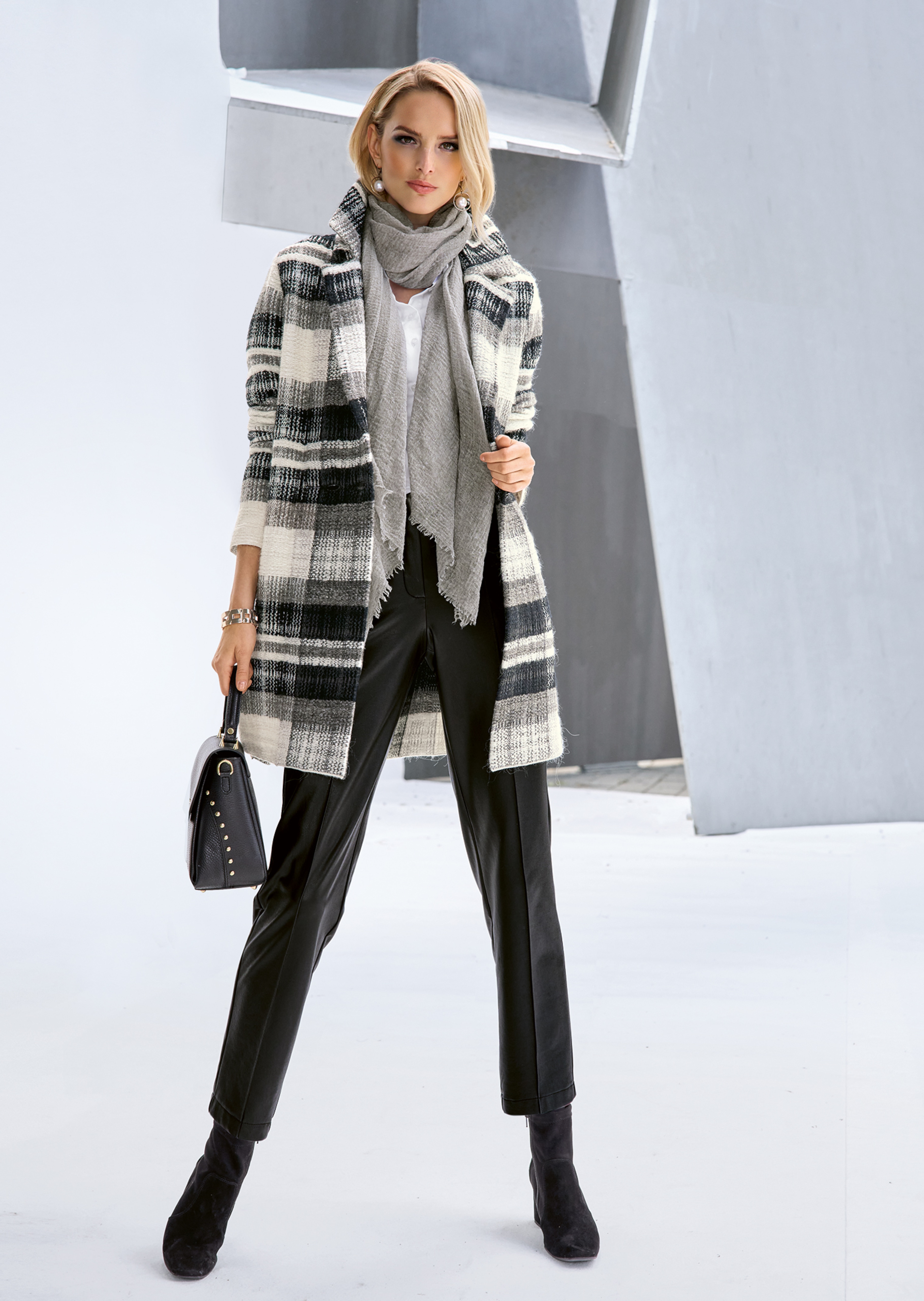 Knitted coat