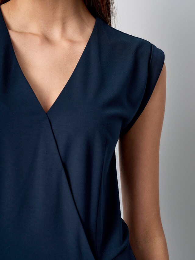 Overall mit V-Ausschnitt 6