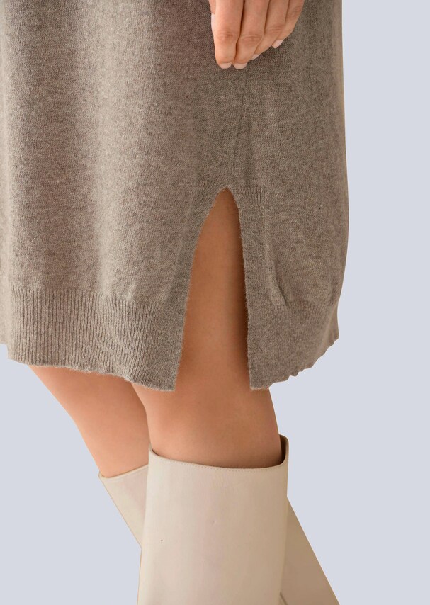 Strickkleid mit Rollkragen 1