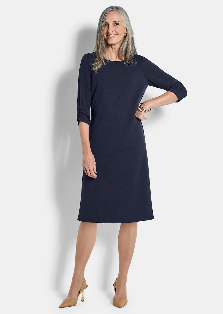 Robe élégante à manches froncées