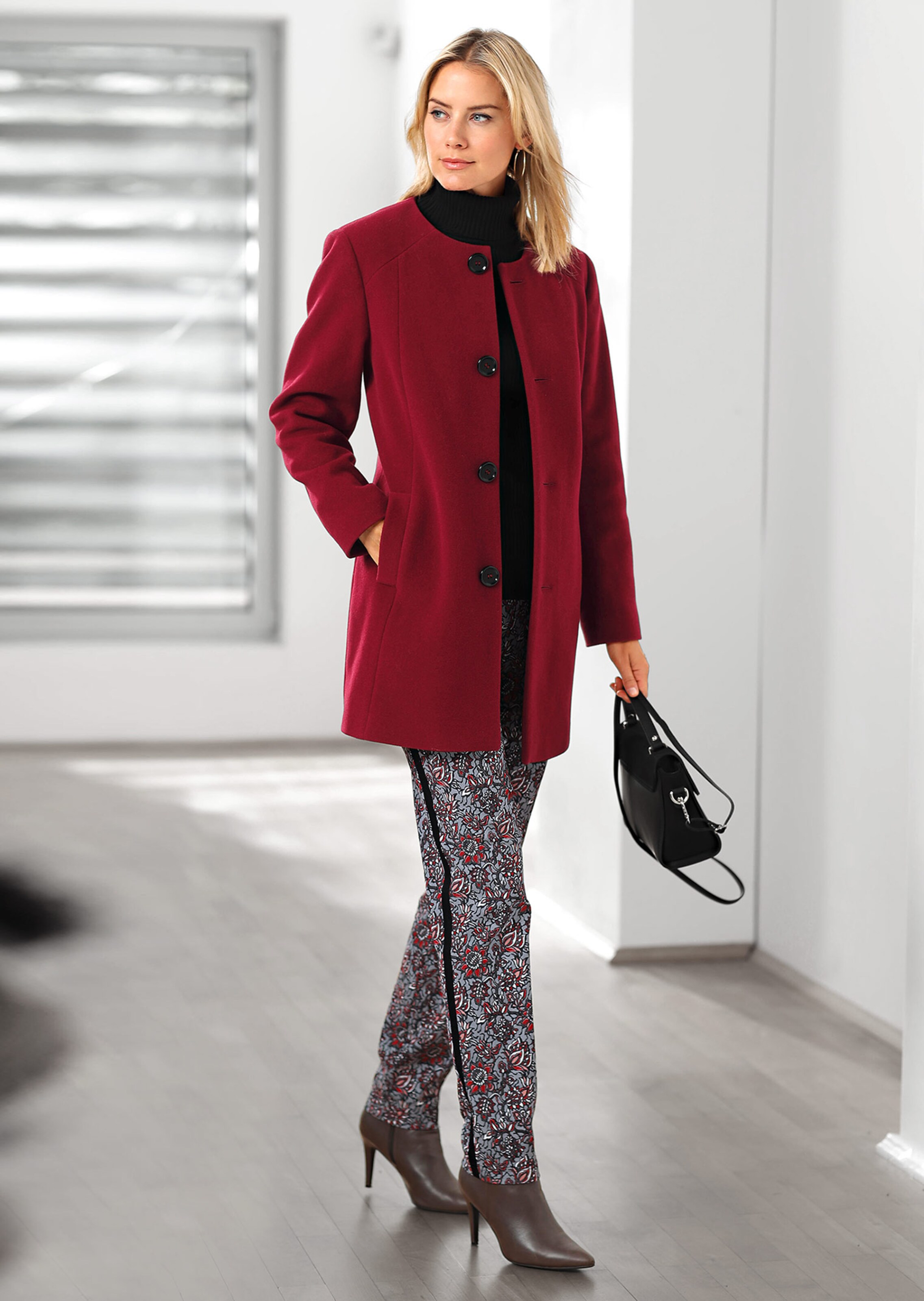 Doux manteau tendance avec de la laine - rouge foncé - Gr. 44 de Goldner Fashion