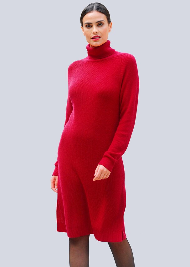 Strickkleid mit Seitenschlitzen 3