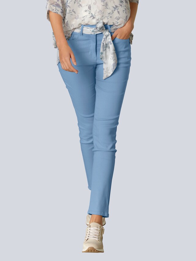 Jeans mit Bindegürtel aus Druck 1