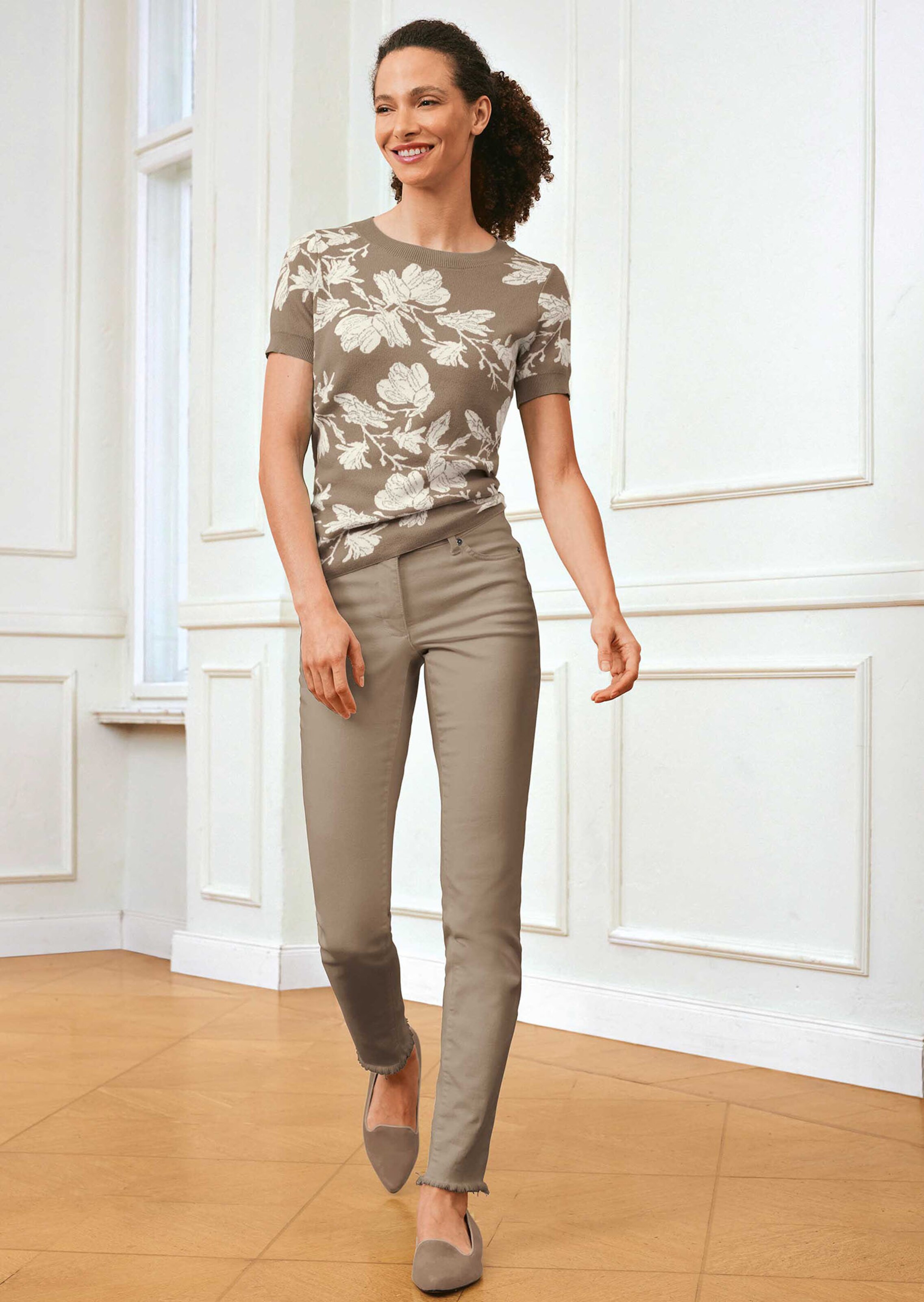 Jean avec franges fines au bas des jambes