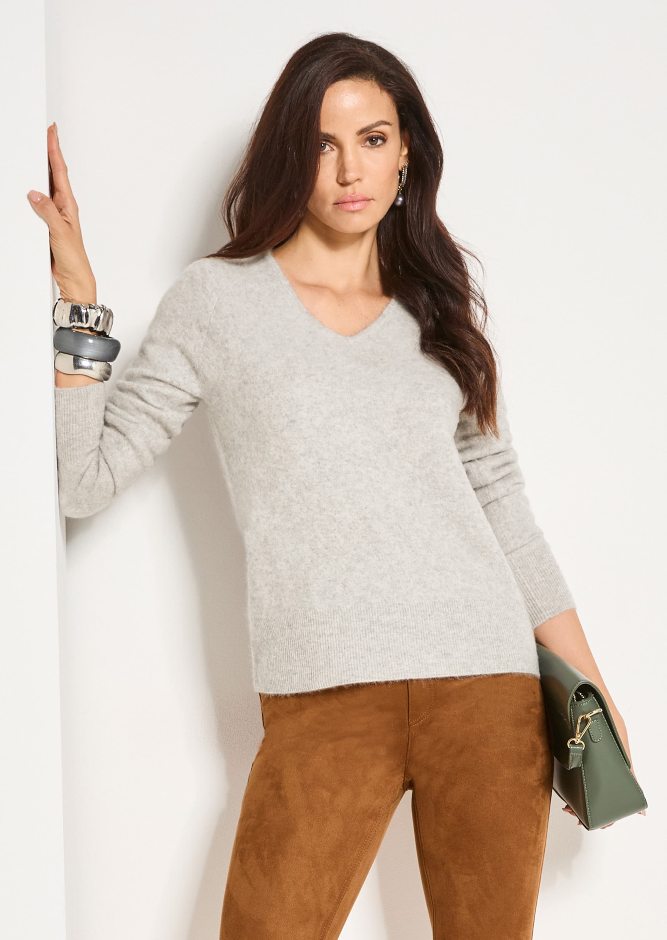 Schurwoll-Pullover mit V-Ausschnit