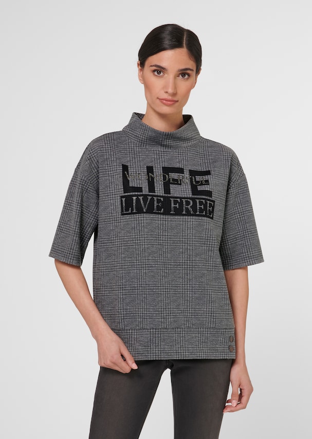Half-sleeved sweatshirt with print and decorative stones