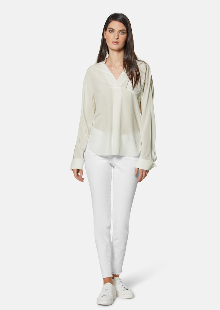 Silk shirt with small stand-up collar 1