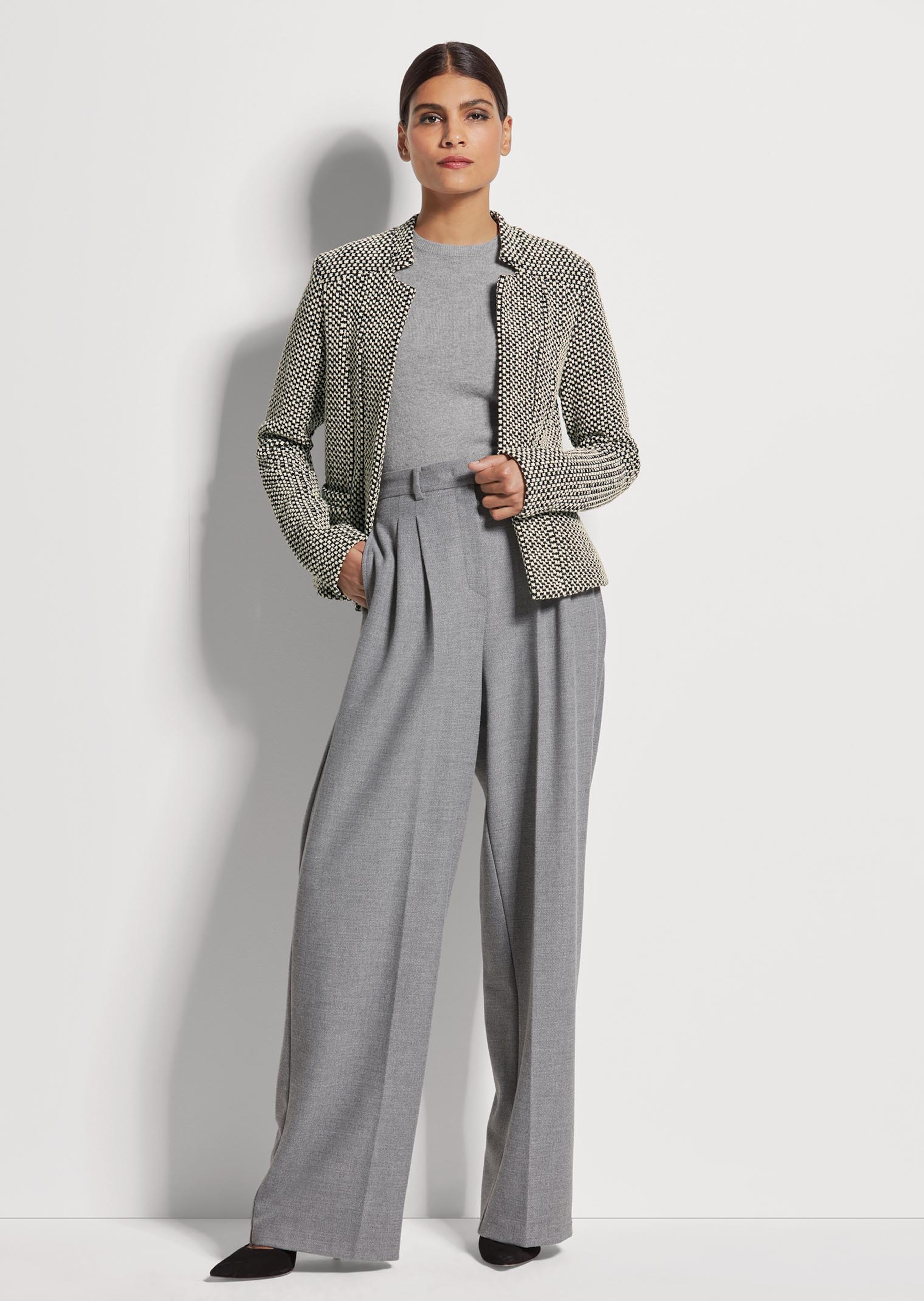 Weite Bundfaltenhose mit Bügelfalten