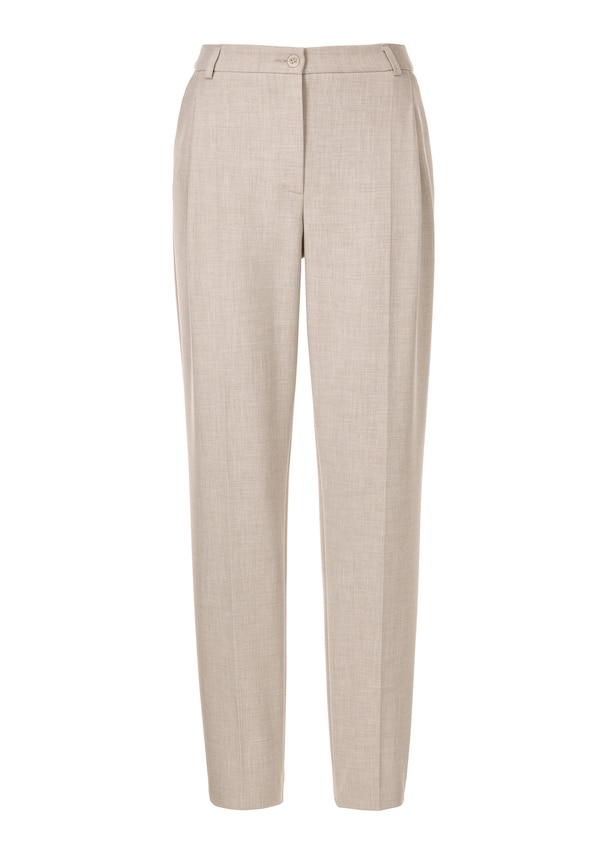 Pleated trousers with creases