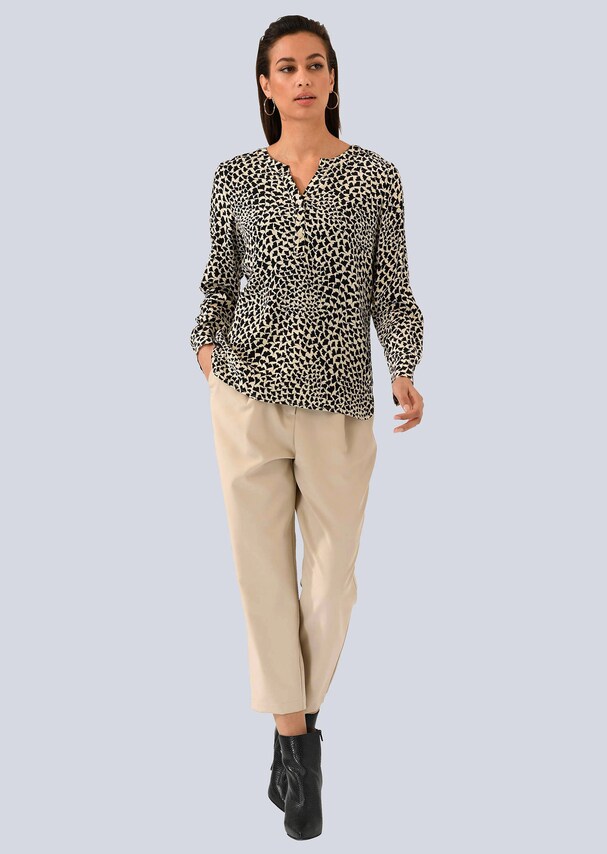 Blusenshirt im Allover Print 1
