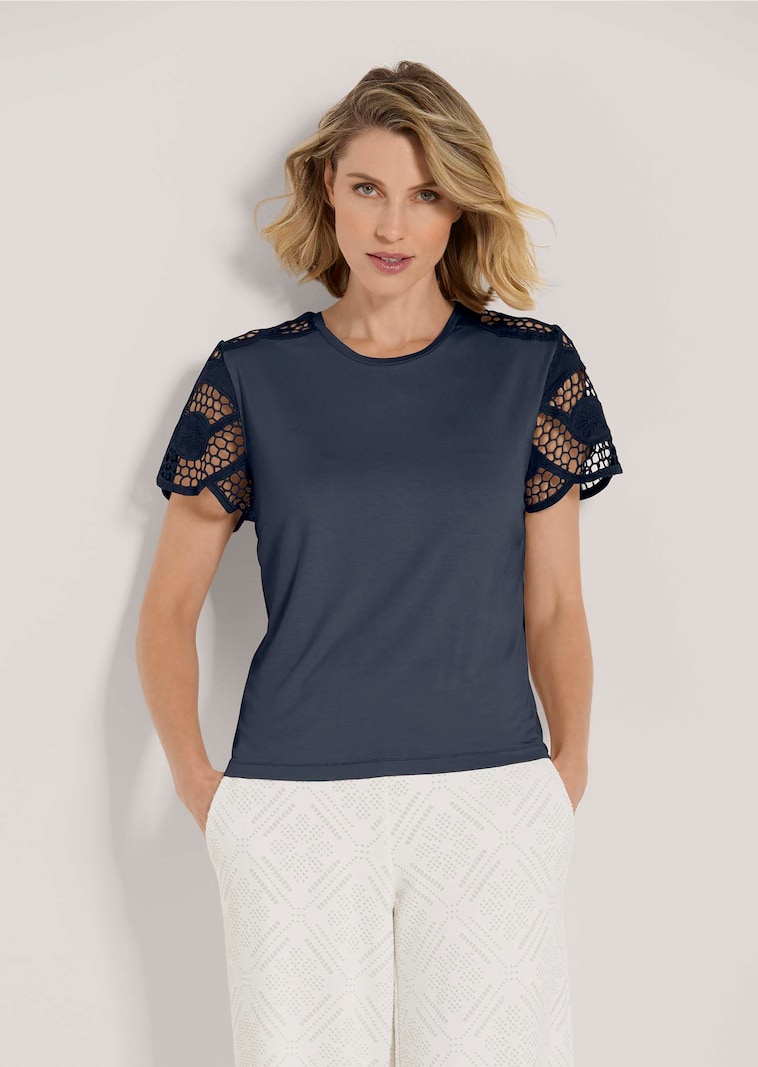 Shirt mit Spitze
