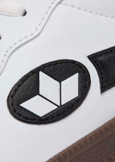 Sneaker thumbnail 3