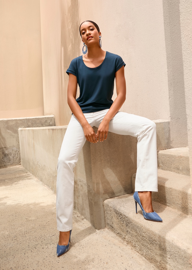 M-Jeans in gerader Form mit Logo-Stickerei