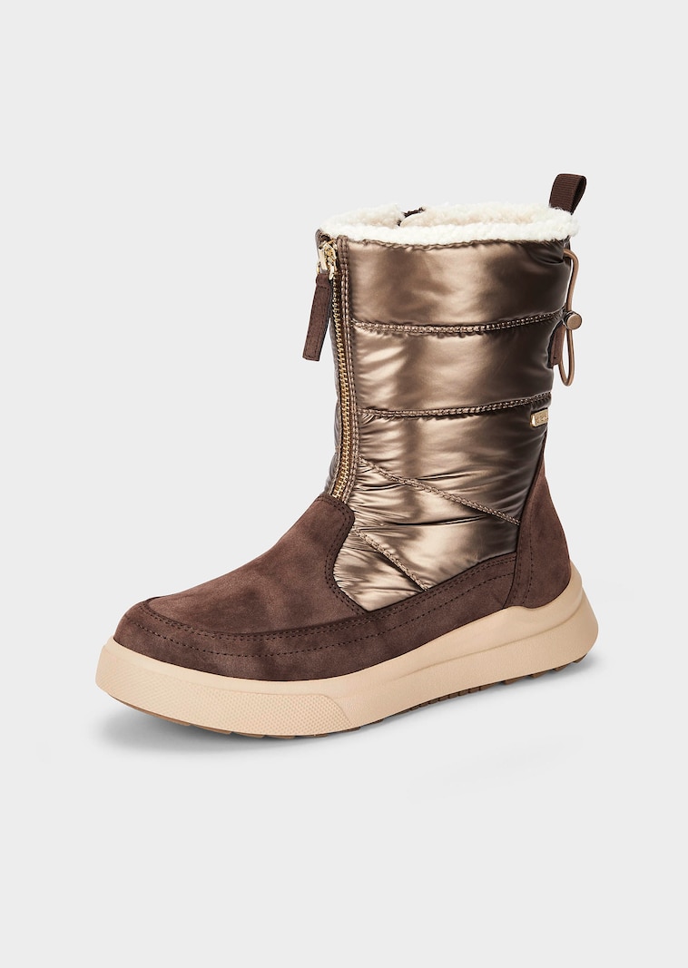 Nilkkurit metallikuosilla