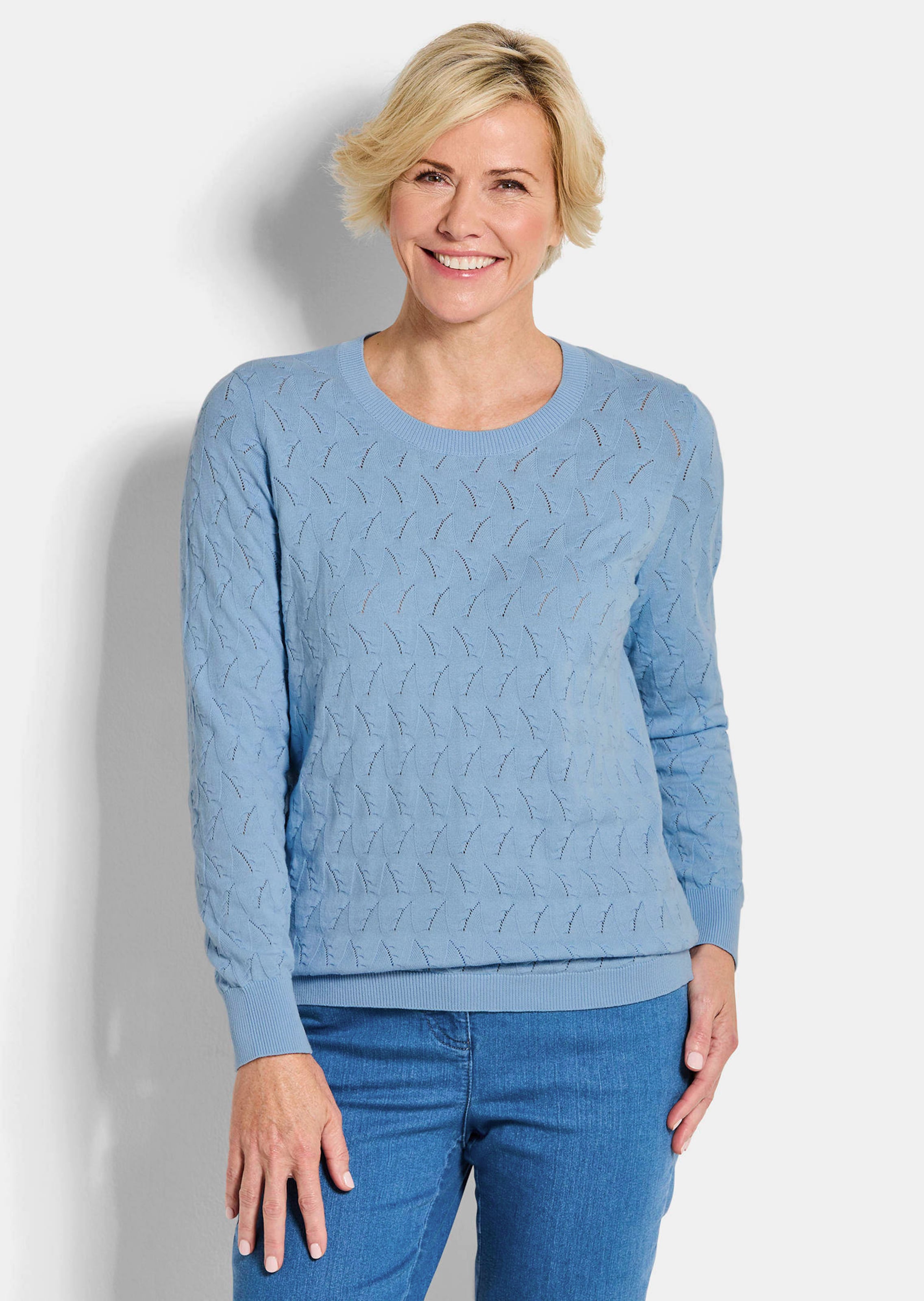 Strickpullover mit Zickzack-Zopfmuster