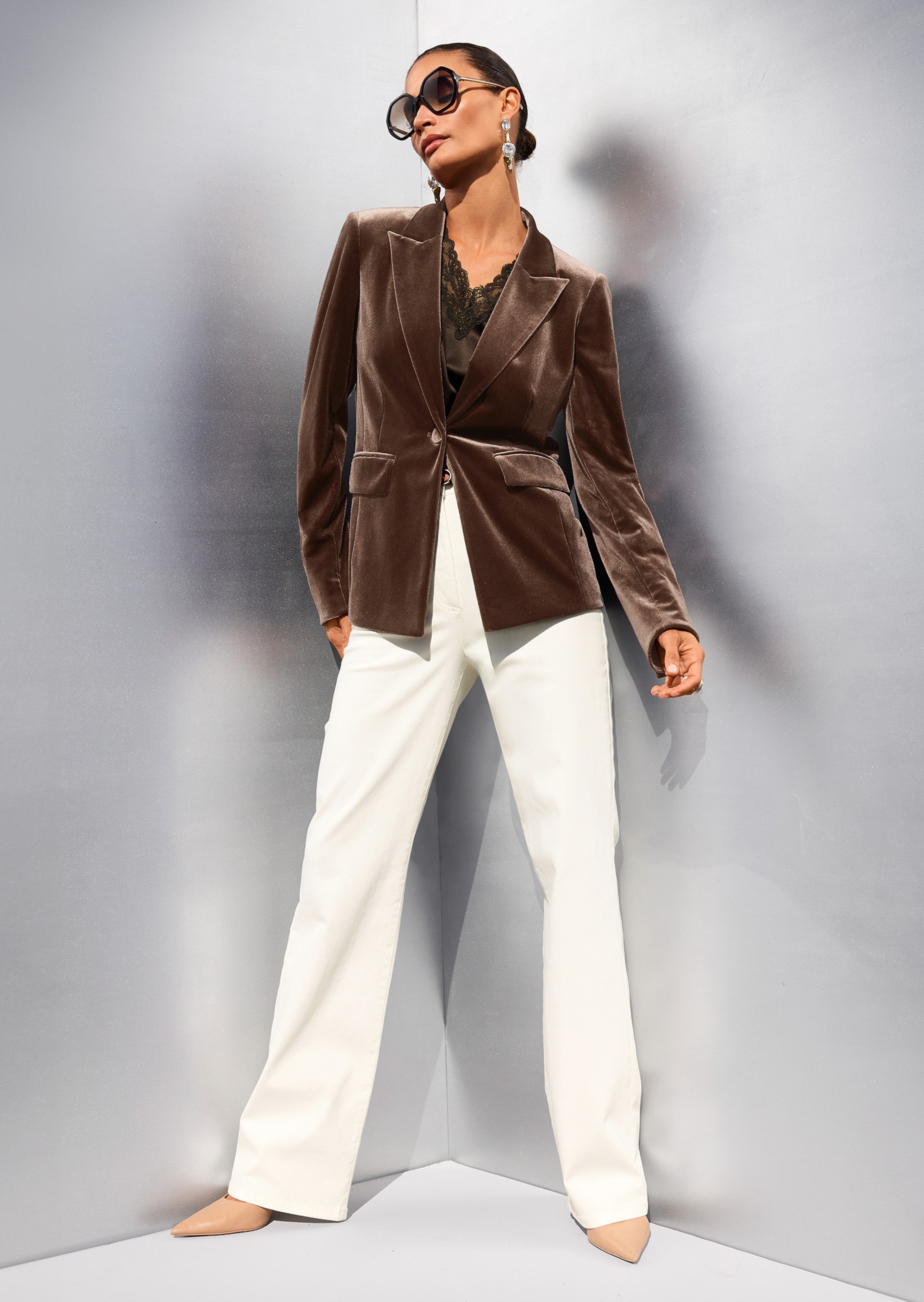 Weite Jeans mit leichtem Bootcut