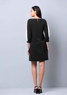 Kleid mit Schlitz am Arm thumbnail 2