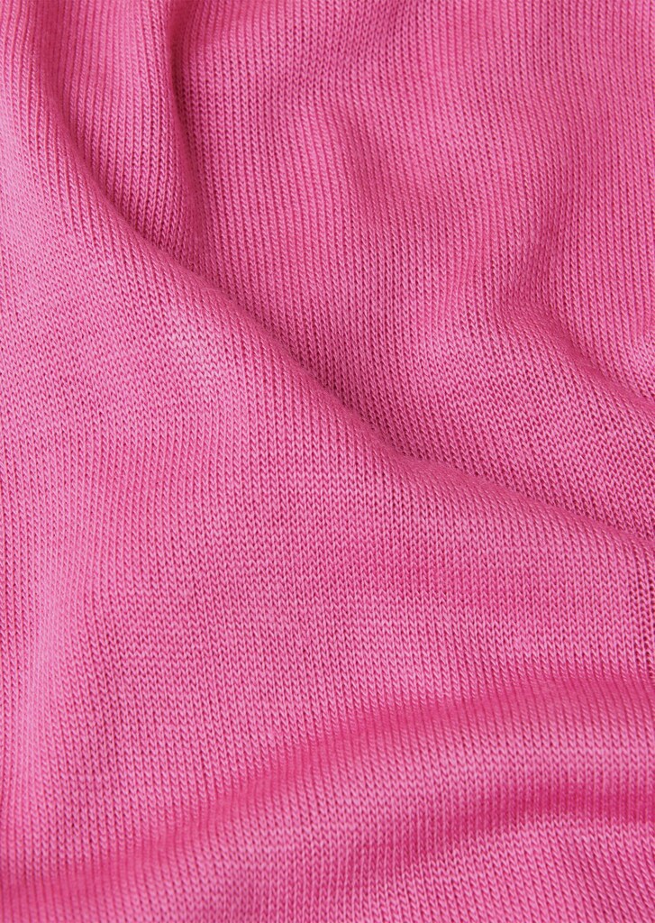 Locker sitzender Strickpullover
