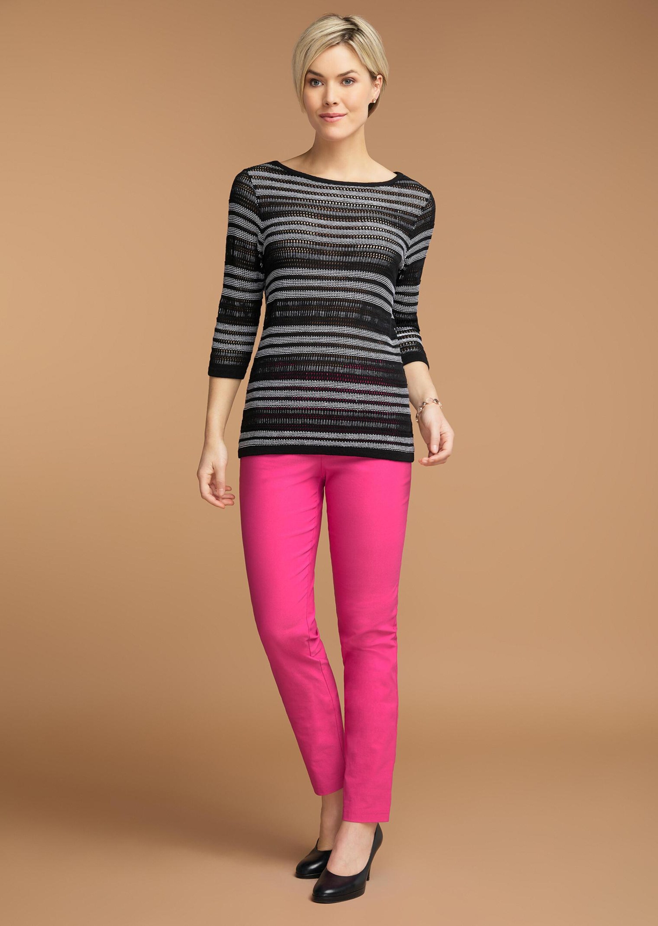 Élégant pull ajouré - noir / blanc - Gr. 22 de Goldner Fashion