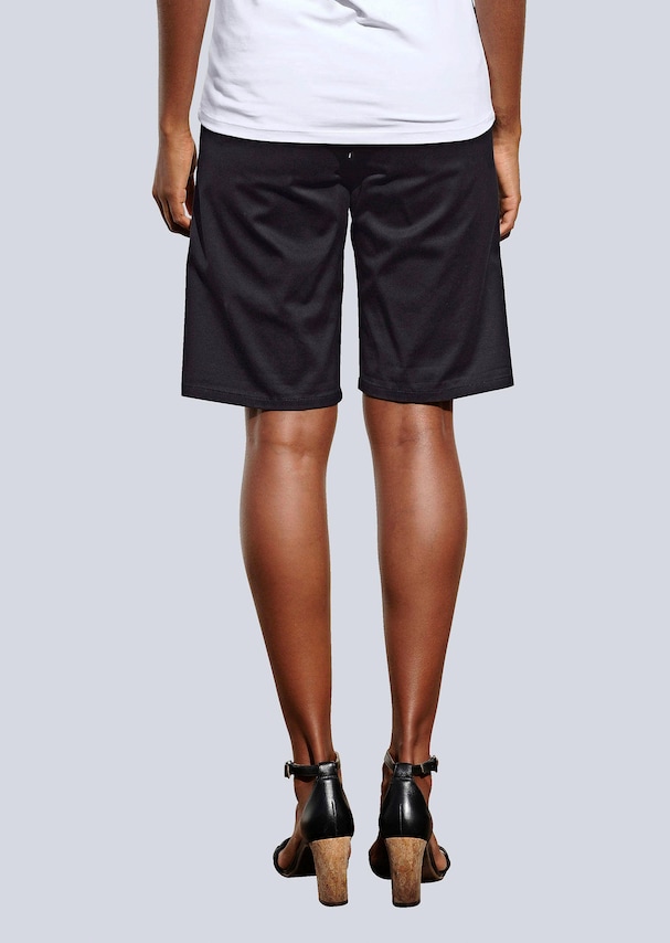 Bermuda-Shorts aus leicht glänzender Satin-Ware 2