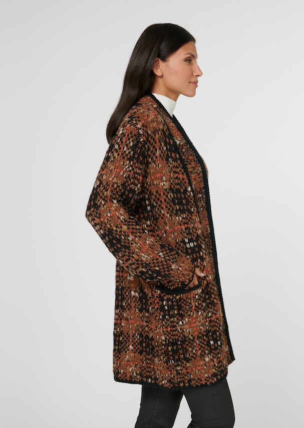 Fastening knitted coat with chequered jacquard 3