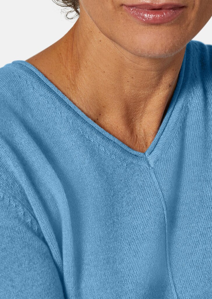 Kaschmirpullover mit V-Ausschnitt