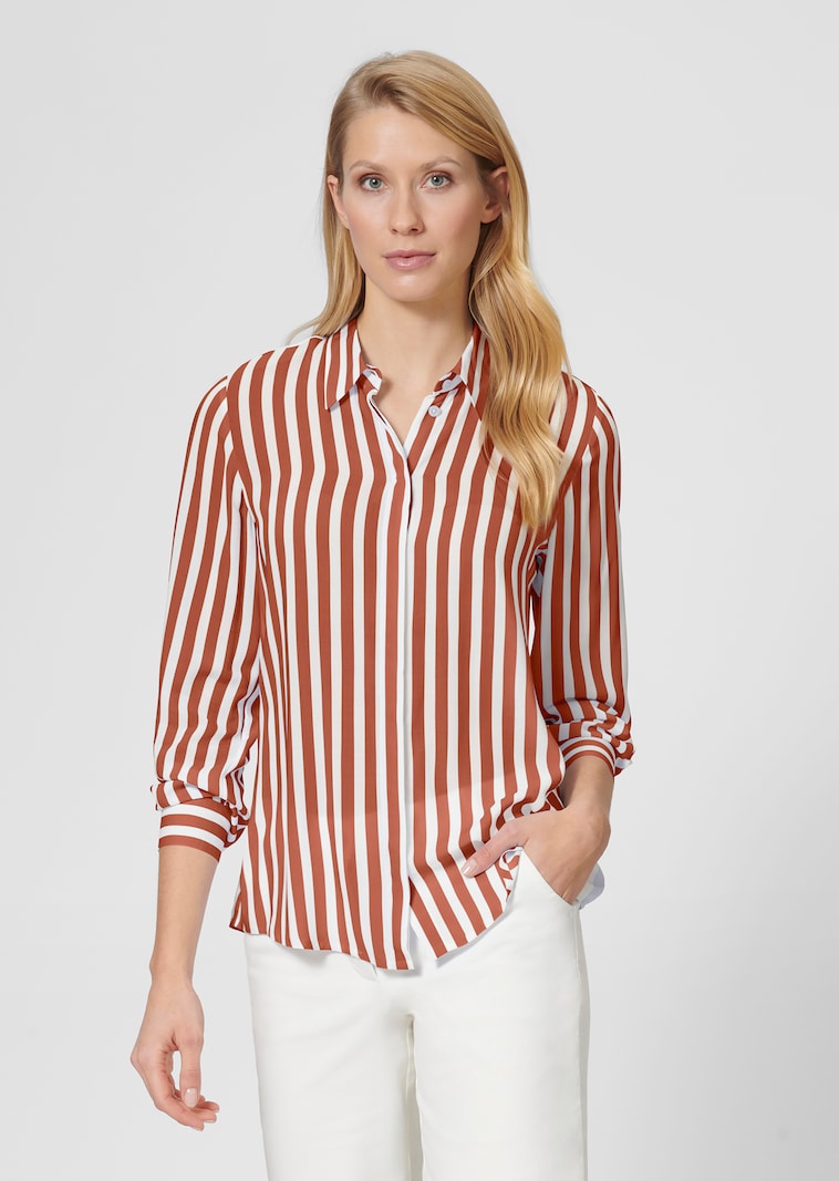 Striped shirt with long sleeves