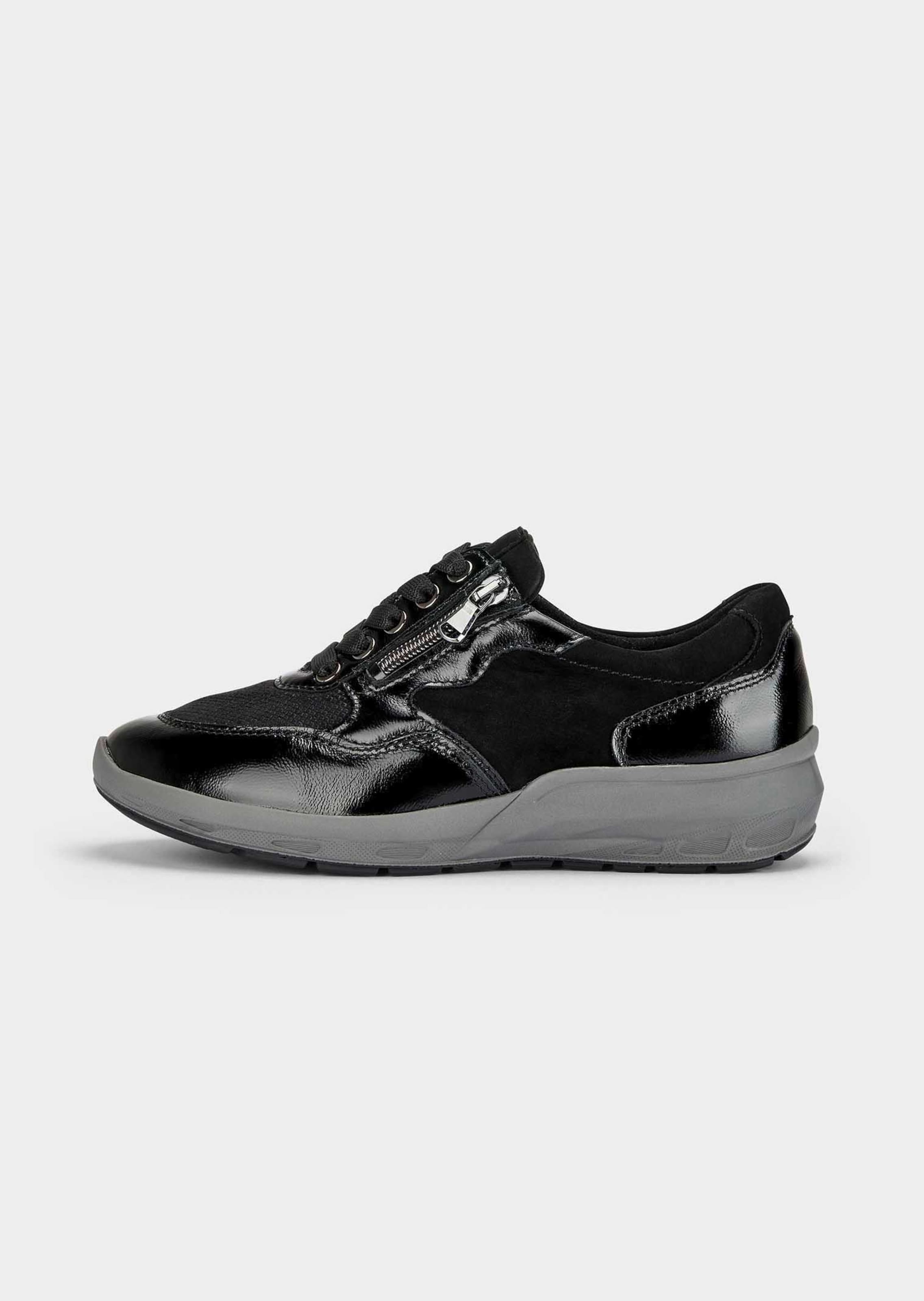 Sneakers pour hallux valgus avec semelle extérieure amortissante