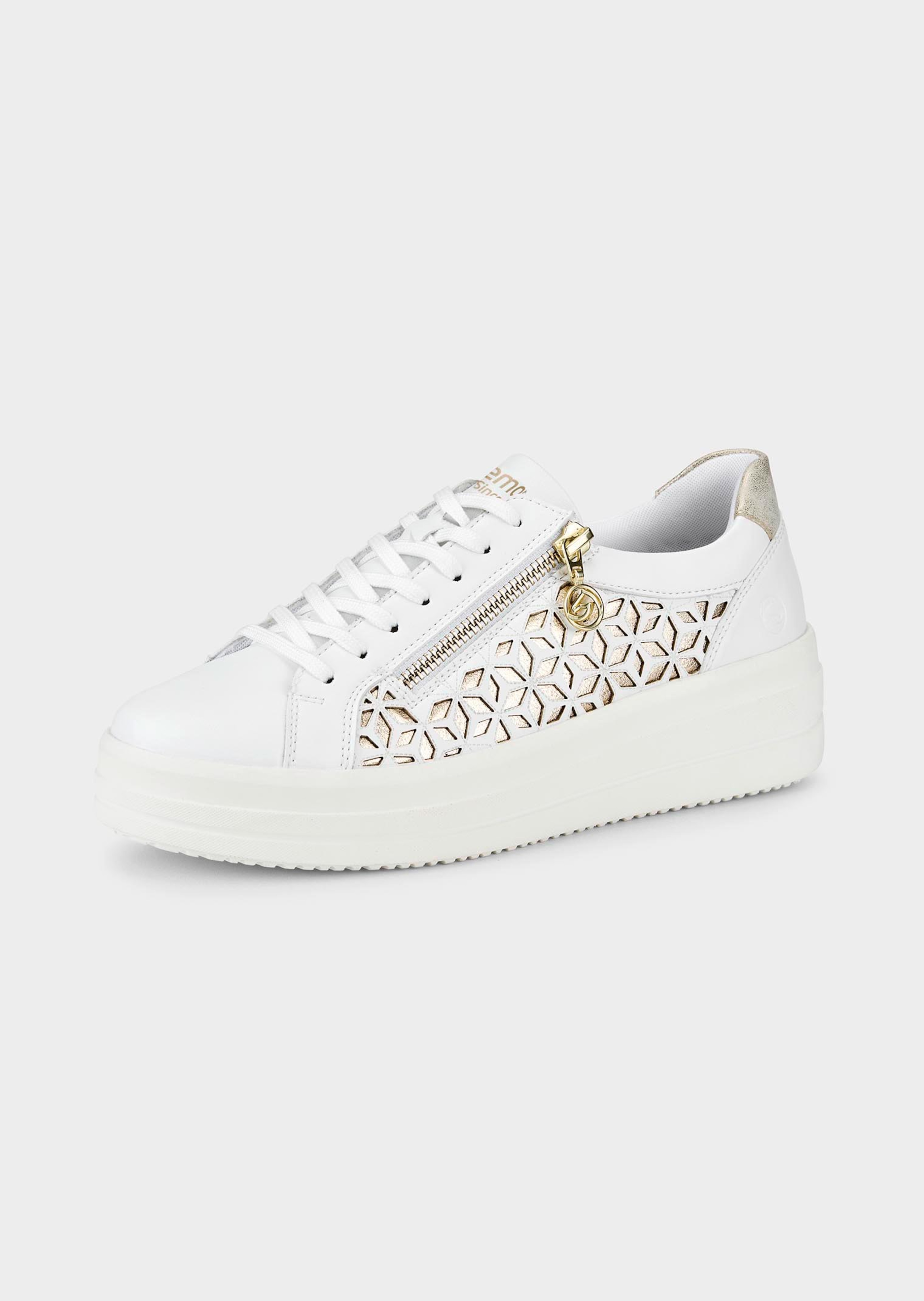 Sneaker mit seitlichen Ornamenten