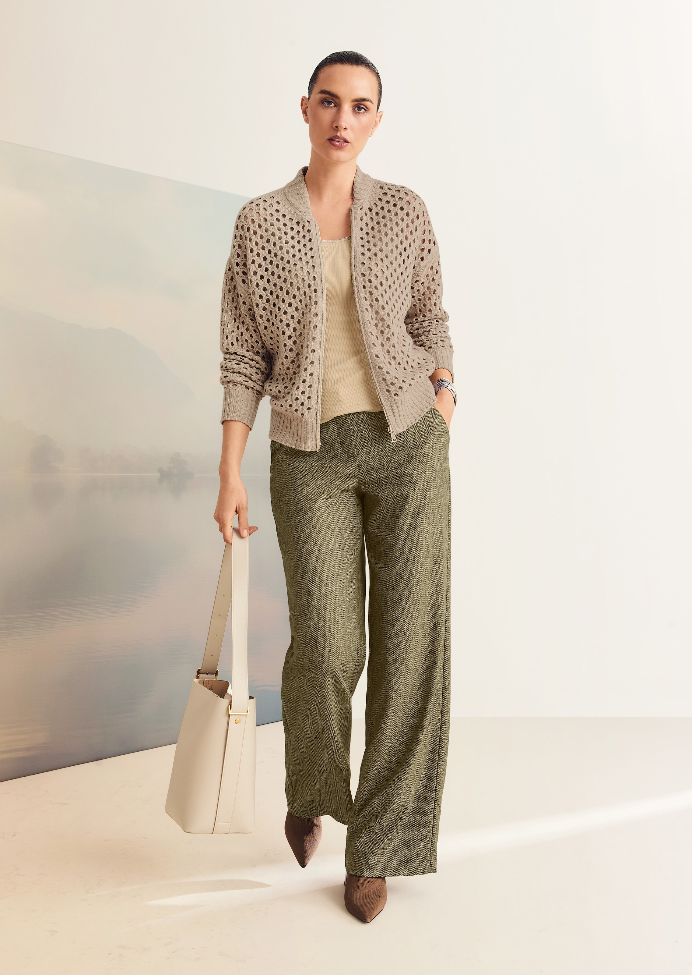 Weite Hose mit Fischgrat-Muster