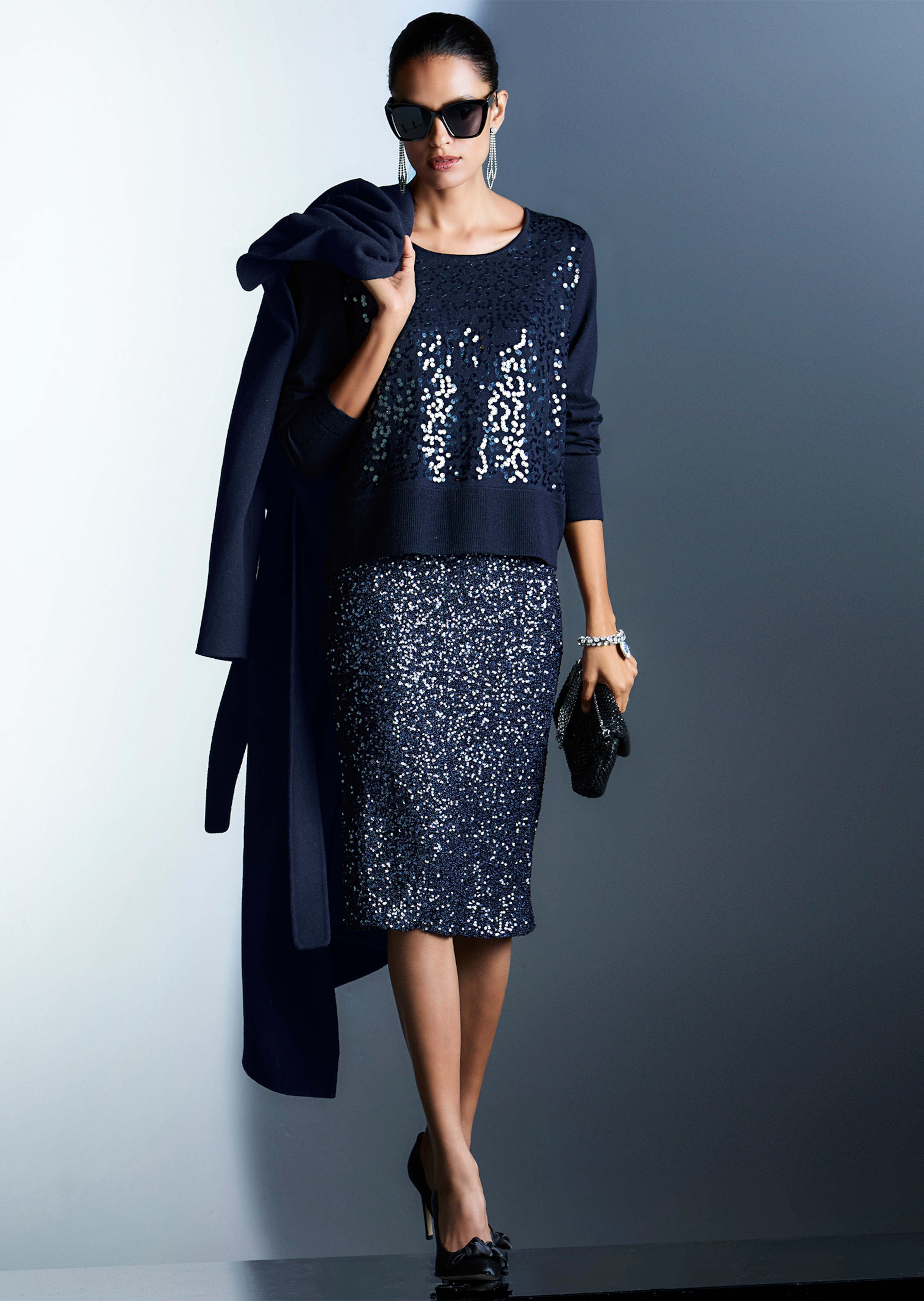Schlanker Pencil-Skirt mit Wendepailletten