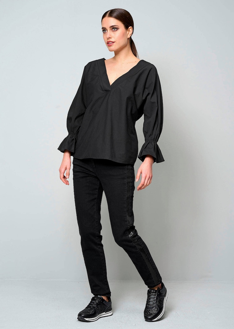 Oversizedbluse mit Volant am Ärmelabschluss