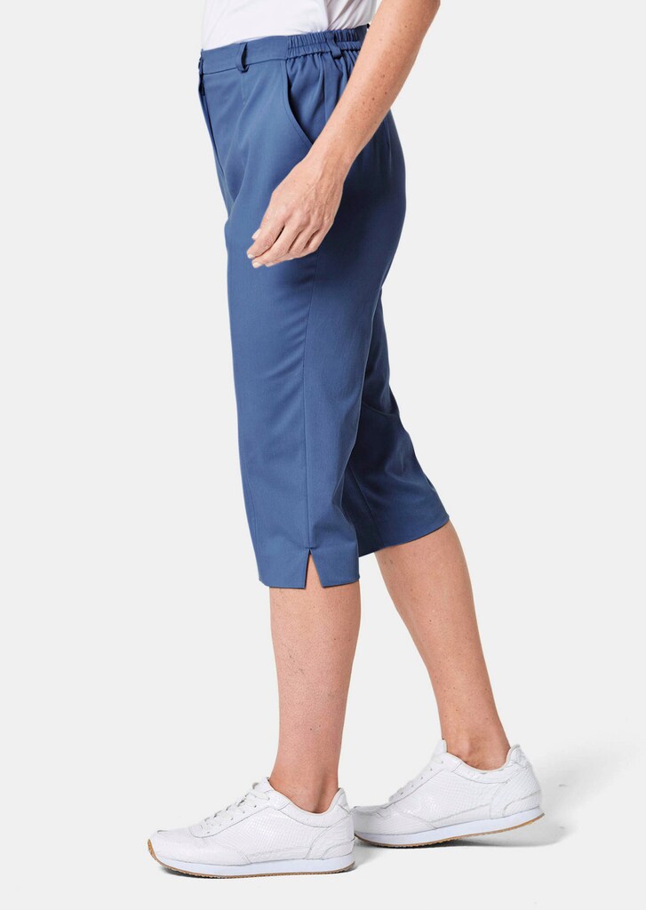 Sportive Capri-Hose aus trageangenehmen Satin 3