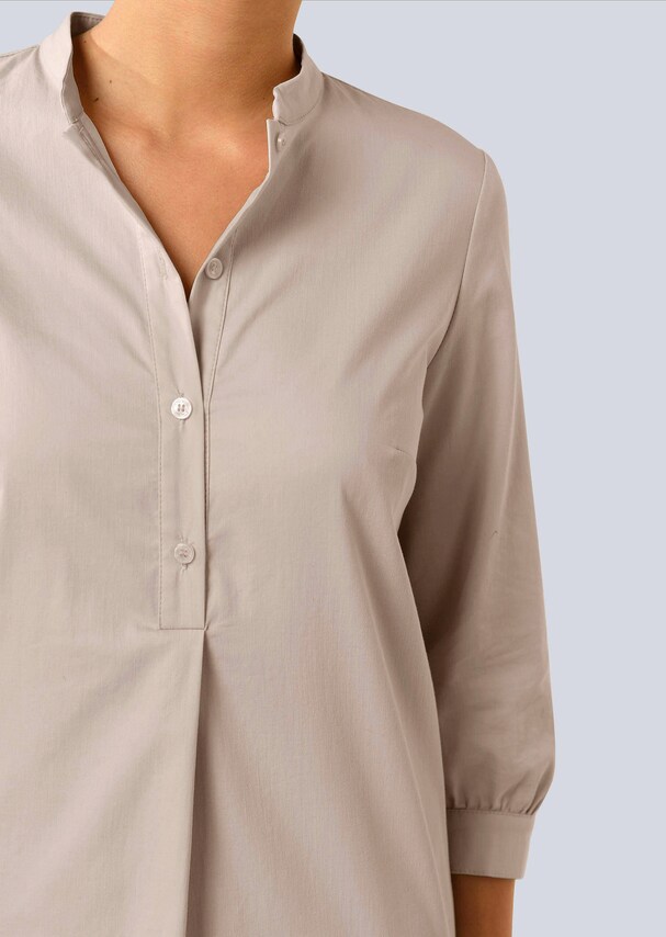 Kleid mit Rundhalsausschnitt