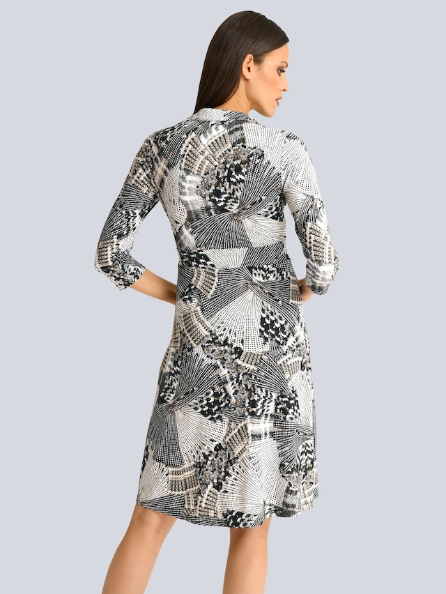 Kleid mit grafischem Print 4