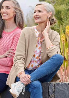 Cardigan thumbnail 1