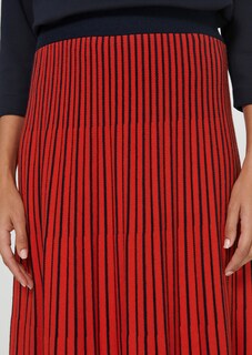 Flared knitted skirt in a striped look thumbnail 5