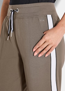Homewear thumbnail 3