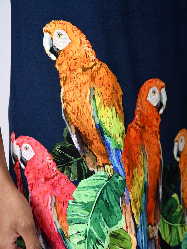 Kleid mit buntem Papageien-Druck 3