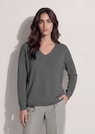 Pull en V en bon cachemire thumbnail 1
