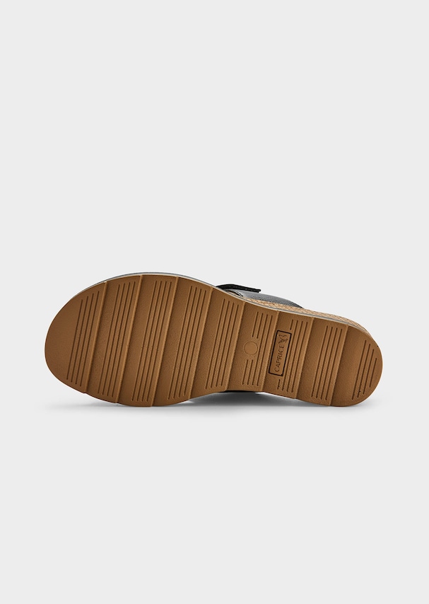 Sandalen met verstelbare klittenband 4