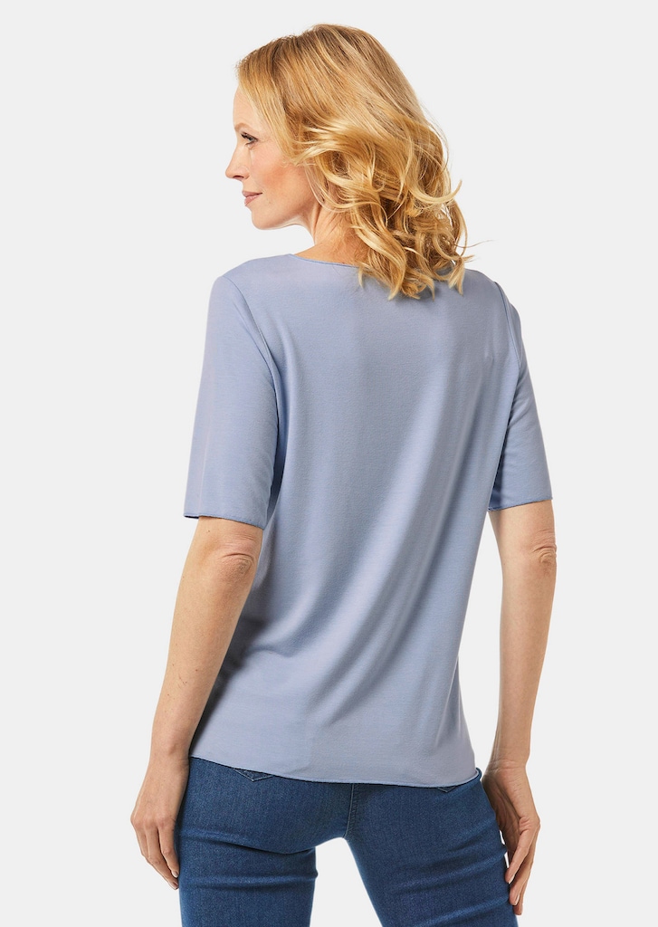Kombistarkes Halbarmshirt mit tonaler Zierkante